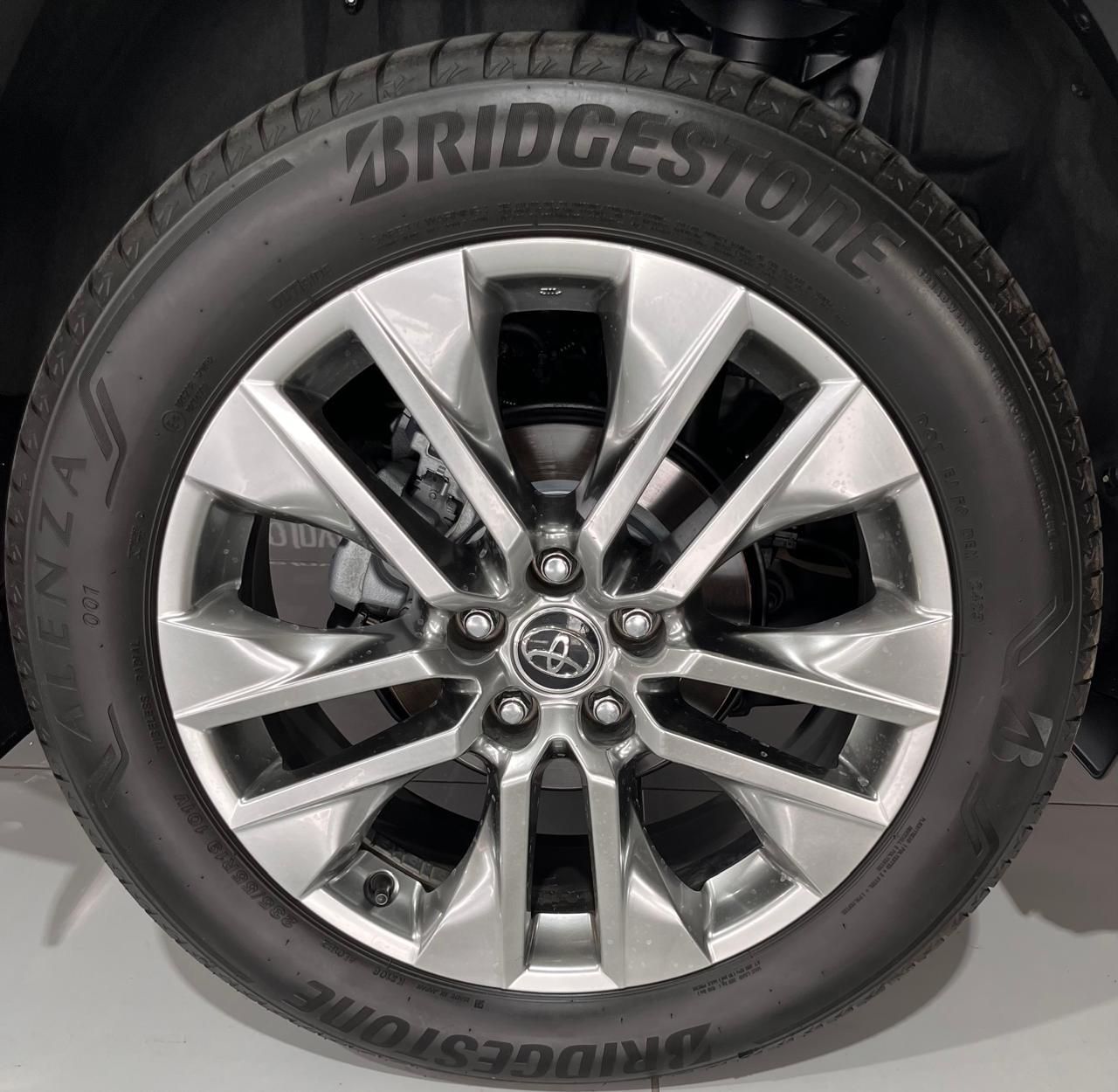 TOYOTA FORTUNER FORTUNER 2.4GD-6 4X4 A/T - 9