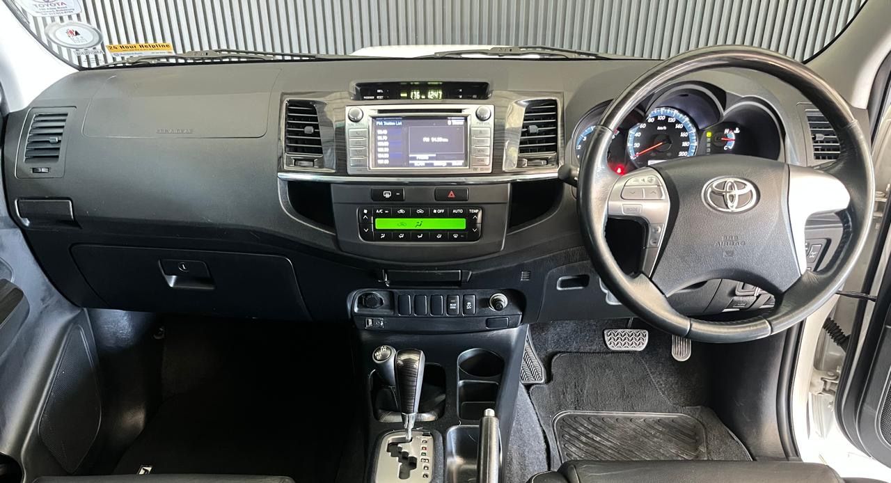 Toyota Fortuner 3.0D-4D 4x4 A/T Fortuner 3.0D-4D 4x4 A/T