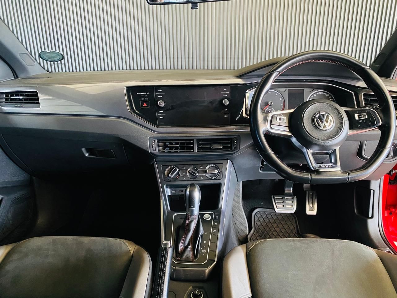 VOLKSWAGEN POLO GTI 2.0
