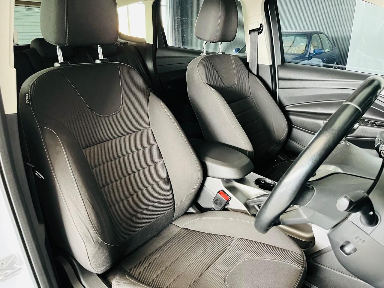 FORD KUGA 1.6 ECOBOOST AMBIENTE KUGA 1.6 ECOBOOST AMBIENTE