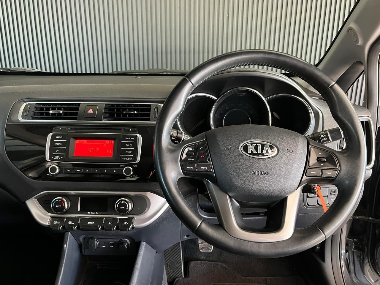 KIA RIO 1.4 TEC
