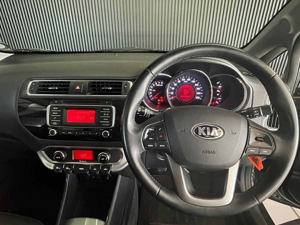 KIA RIO 1.4 TEC