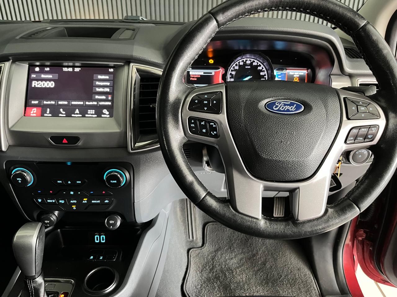 Ford Everest 3.2 TDCI XLT Auto Everest 3.2 TDCI XLT Auto