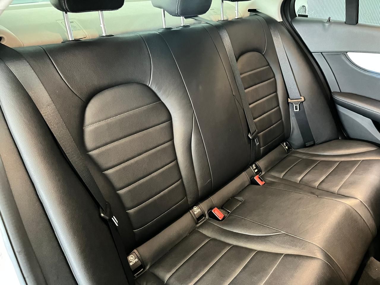 Mercedes Benz C-Class C180 AMG Line Auto C-Class C180 AMG Line Auto