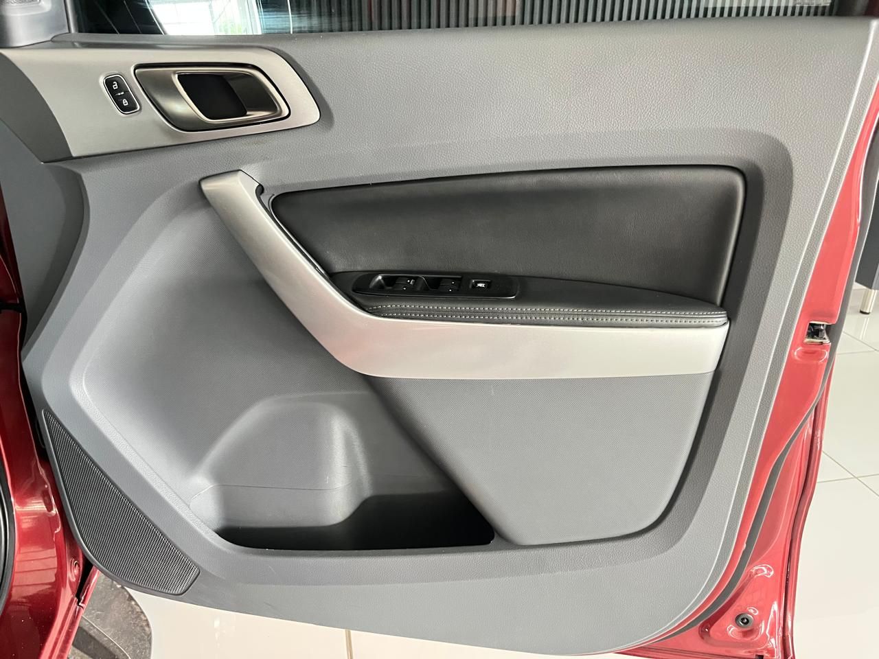 Ford Everest 3.2 TDCI XLT Auto Everest 3.2 TDCI XLT Auto