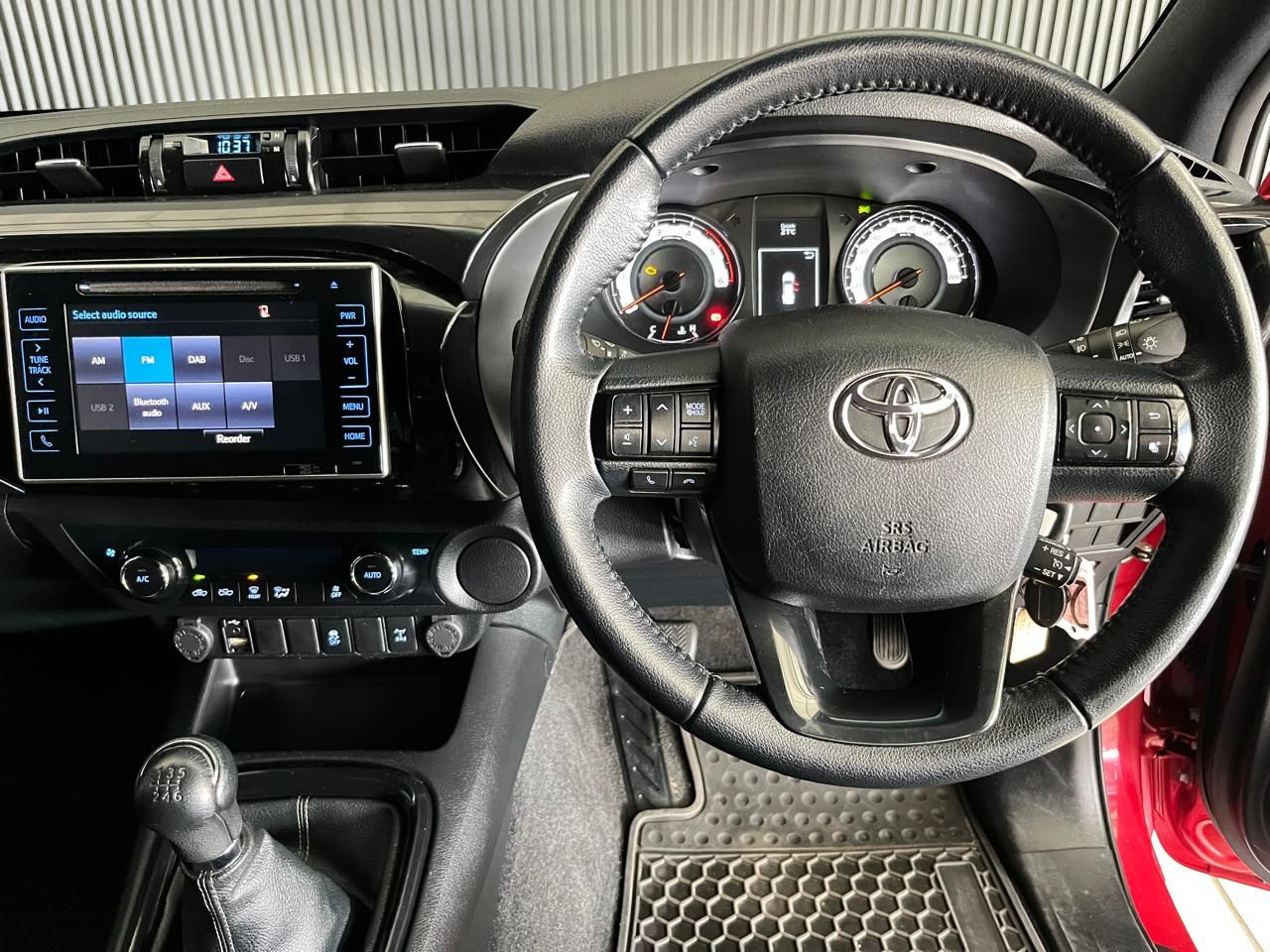 Toyota Hilux 2.8 GD-Raised Body Raider D/C Hilux 2.8 GD-Raised Body Raider D/C