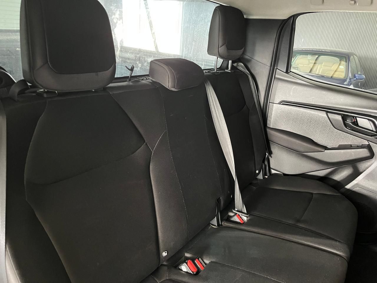 Isuzu D-Max 1.9 DDI HR L   A/T D/C P/U D-Max 1.9 DDI HR L   A/T D/C P/U