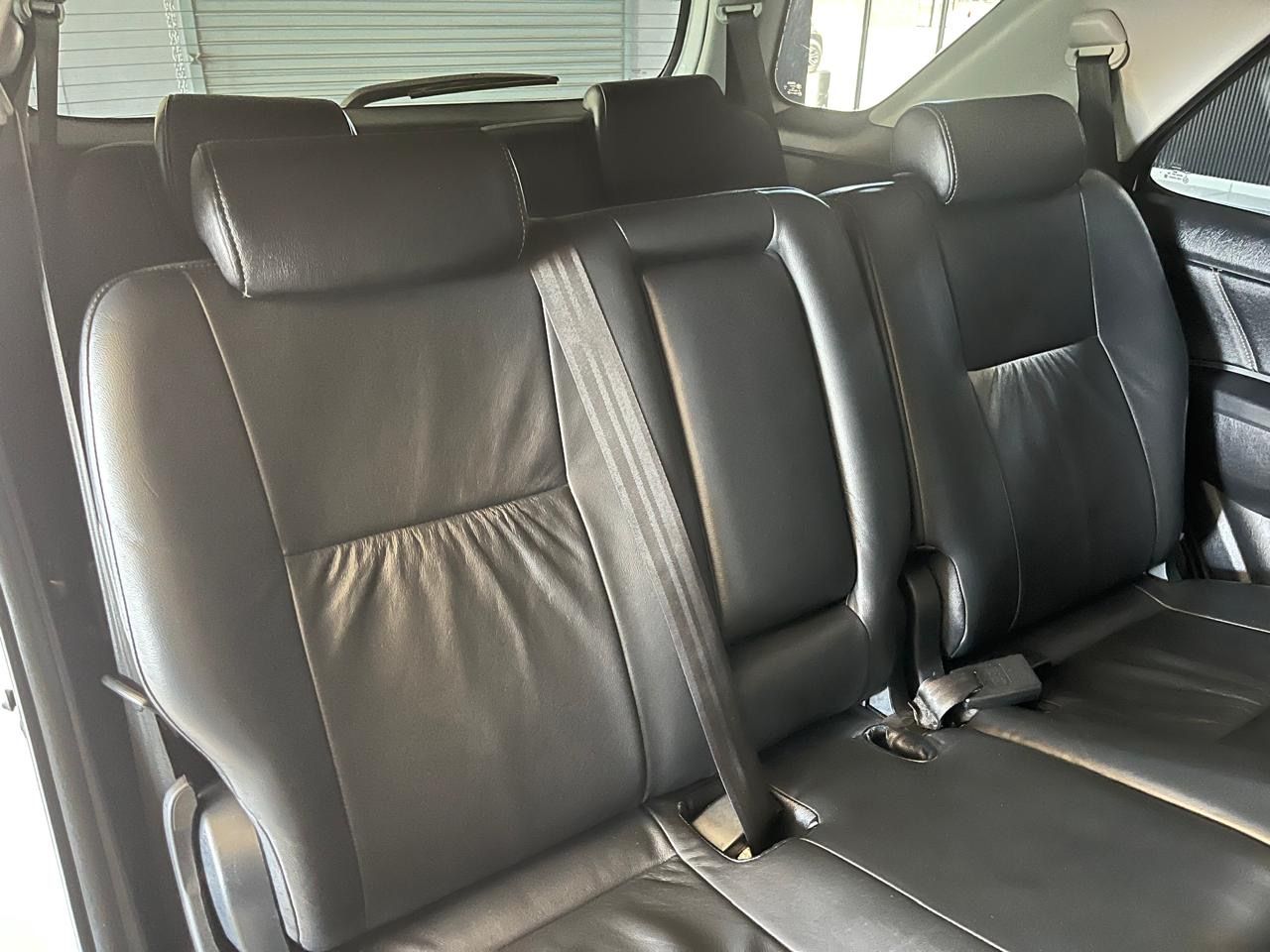 Toyota Fortuner 3.0D-4D 4x4 A/T Fortuner 3.0D-4D 4x4 A/T